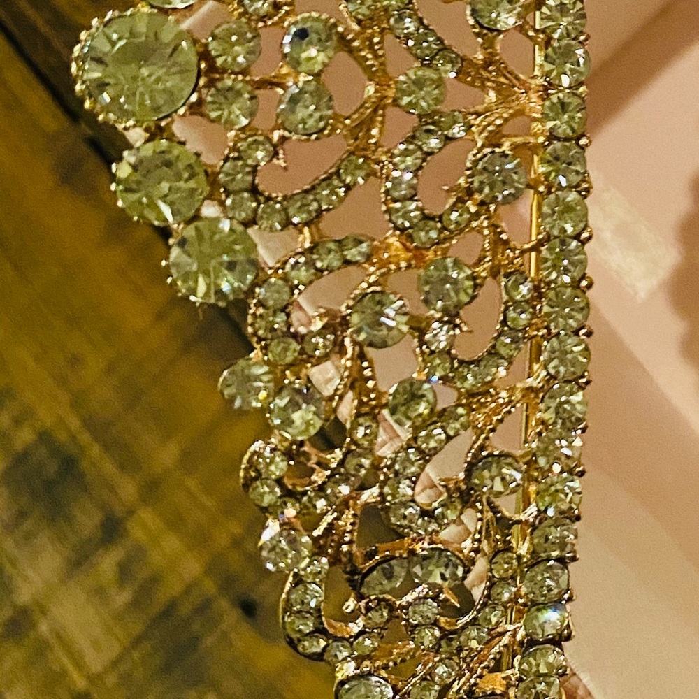 Tiara - Picture 4 of 4